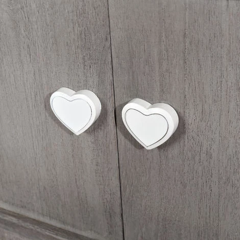 Melko Commode Couloir En Blanc/gris Avec Poignées En Forme De Coeur 73 Cm X 31 Cm X 51 Cm (h X L X L) 2 Melko Commode Couloir En Blanc/gris Avec Poignées En Forme De Coeur 73 Cm X 31 Cm X 51 Cm (h X L X L) – Image 2