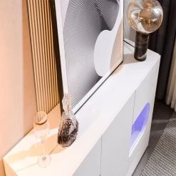 Fortuna Lai Buffe Avec LED, Meuble De Cuisine? 3 Portes, Couleurs Changeantes, Grand Espace De Rangement, Salon, Salle à Manger, Couloir, Design Contemporain, Blanc -Buffet et enfilade Soldes 55314537 5